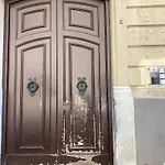 Fifthy House